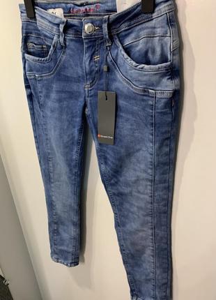 Синие женские джинсы «street one”, длина 7/8, размер 25-263 фото
