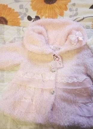 Продам детские шубки 2-4 года