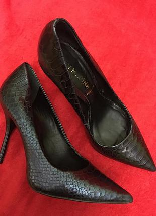 Шикарні туфлі з натуральної шкіри san marina