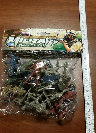 Іграшка. набір солдатиків