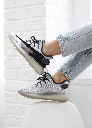 Кроссовки адедас изи 350 (36рр - 45рр) adidas yeezy boost 350 black white, кроссовки женьше лезвия 350, женские кроссовки адедас изви 3508 фото