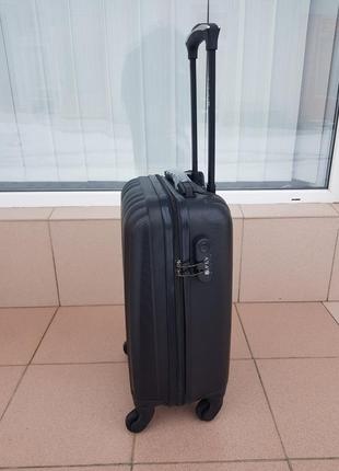 Відмінний дорожній чемодан фірми fly польща3 фото
