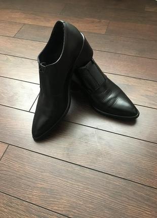 Шикарні італійські туфлі, bagatt, розмір 38