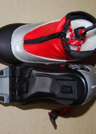 Rossignol - суперовые фирменные детские беговые лыжные ботинки ((nnn profil), франция2 фото
