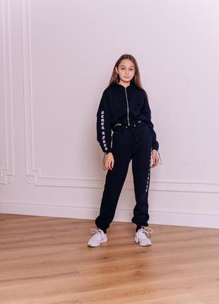 Спортивний костюм для дівчинки