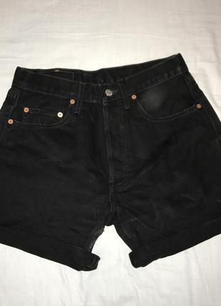 Чорні джинсові шорти levi's