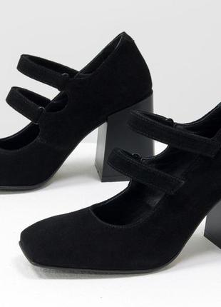 Замшевые черные эксклюзивные  туфли квадратном на каблуке4 фото