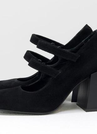 Замшевые черные эксклюзивные  туфли квадратном на каблуке6 фото