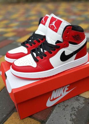 Крутые трендовые мужские высокие кроссовки nike air jordan 1 retro красные с белым4 фото