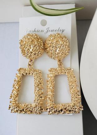 Вишукані сережки