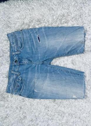 Детские джинсовые шорты tommy hilfiger  оригинал все лого выбиты на пуговицах
