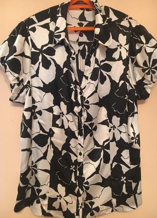 Модная блуза из атласной ткани.1 фото