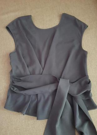 Оригінальна блуза з v-подібним вирізом на спині2 фото