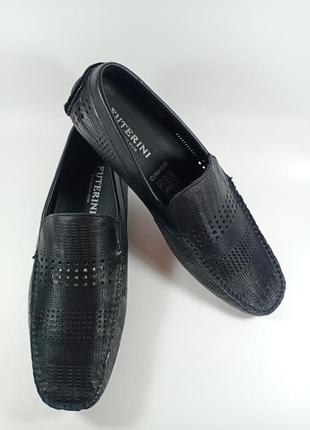 Чорні мокасини наскрізна перфорація.фірма futerini. розмір 41.