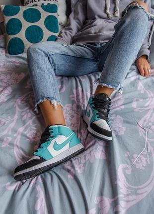 Кроссовки nike air jordan 1 retro mint мятный цвет женские9 фото