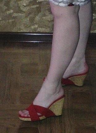 Зручні капці на платформі