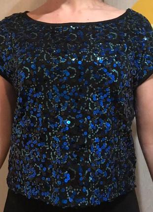 Футболка в паетках