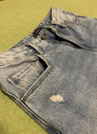Модные светло-голубые укороченные джинсы cropp3 фото