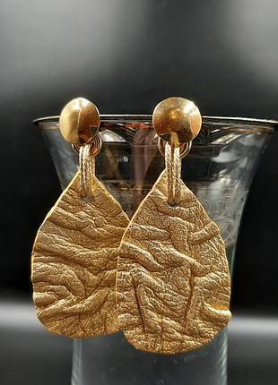 Сережки зі шкіри