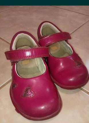 Туфли для дівчинки