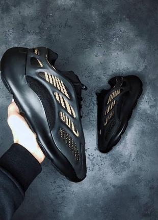 Чоловічі кросівки adidas yeezy boost 700 v3 “clay brovn"