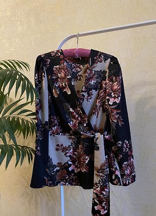 Вечерняя блуза на запах цветочный принт декольте zara mango asos