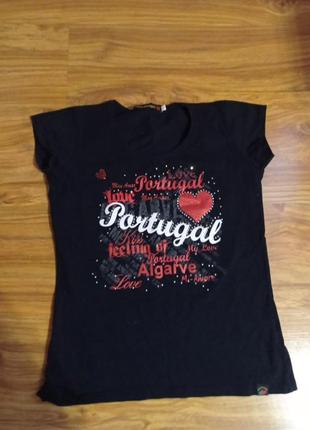 Чорна футболка