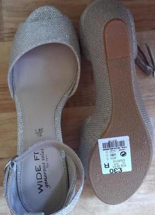 Сріблясті босоніжки👠