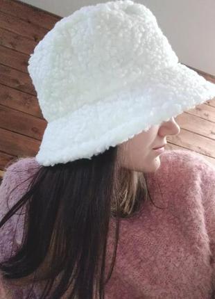 Женская меховая зимняя шапка панама теплая плюшевая тедди, барашек, каракуль белая