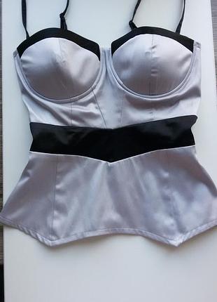 Новий дуже стильний топ в білизняному стилі під спідниці і джинси