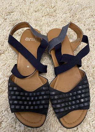 Босоніжки ara