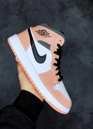 Кросівки джордани жіночі рожеві, nike air jordan pink white
