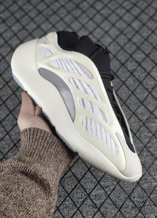 Adidas yeezy 700 v31 фото