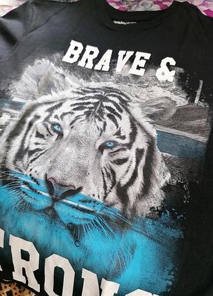 Футболка с принтом