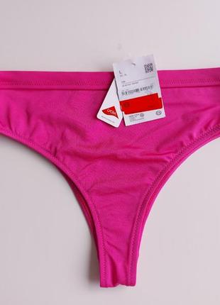 Яскраві трусики бікіні