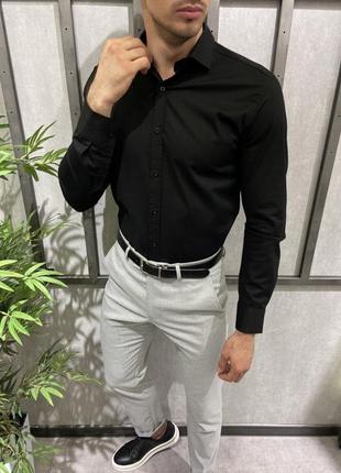 Классическая черная однотонная рубашка мужская