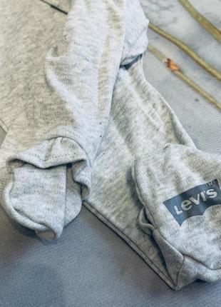 Человечек levi’s 3 мес (56-62 см)и 6 мес(62-68см)2 фото