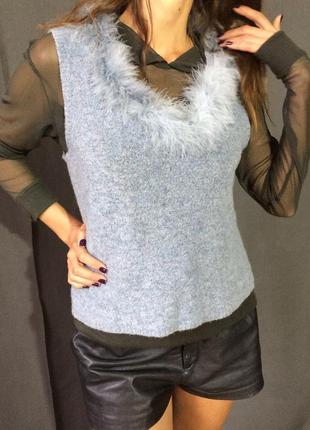 Жилет шерстяной с меховой отделкой