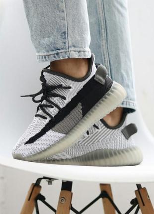 Кроссовки adidas yeezy boost 350 black white кросівки3 фото