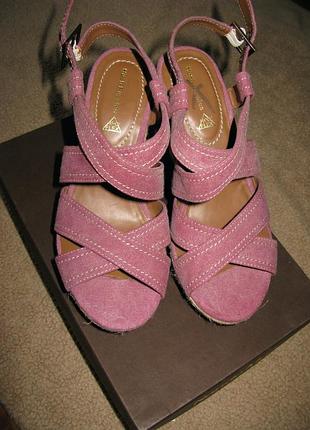 Стильные удобные босоножки hush puppies