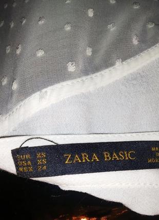 Блуза с органзой в горошек на спинке и рукавах от zara8 фото