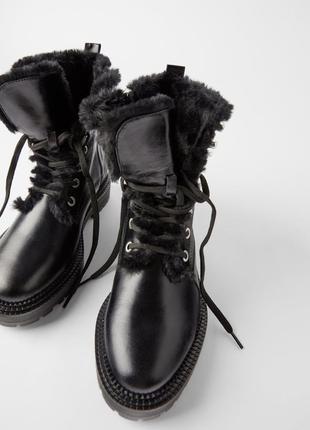 Кожаные зимние ботинки zara, черного цвета. внутри с мехом