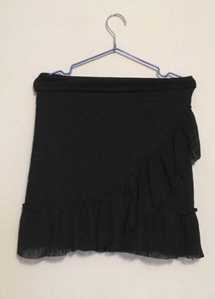 Чёрная обтягивающая юбка с гипюром