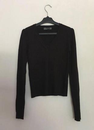 Чёрный джемпер