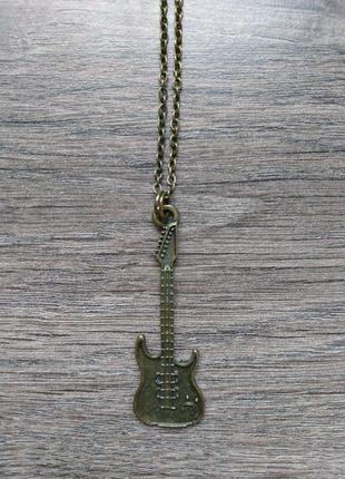 Біжутерного підвіска гітара на довгому ланцюжку