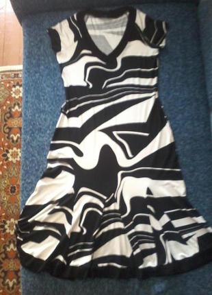 Чёрно-белое платье m&s 12 размер1 фото