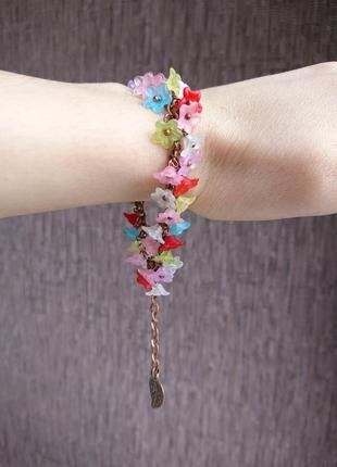 Летний легкий яркий браслет на цепочке с цветочками5 фото