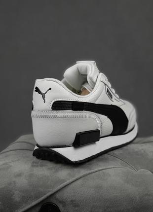 Круті чоловічі кросівки puma future rider білі з чорним7 фото