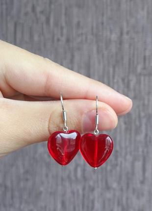 Сережки валентинки середнього розміру червоні сердечка з чеського скла love1 фото