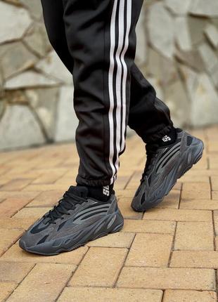 Кросівки adidas yeezy 700 v2 vanta   кроссовки4 фото